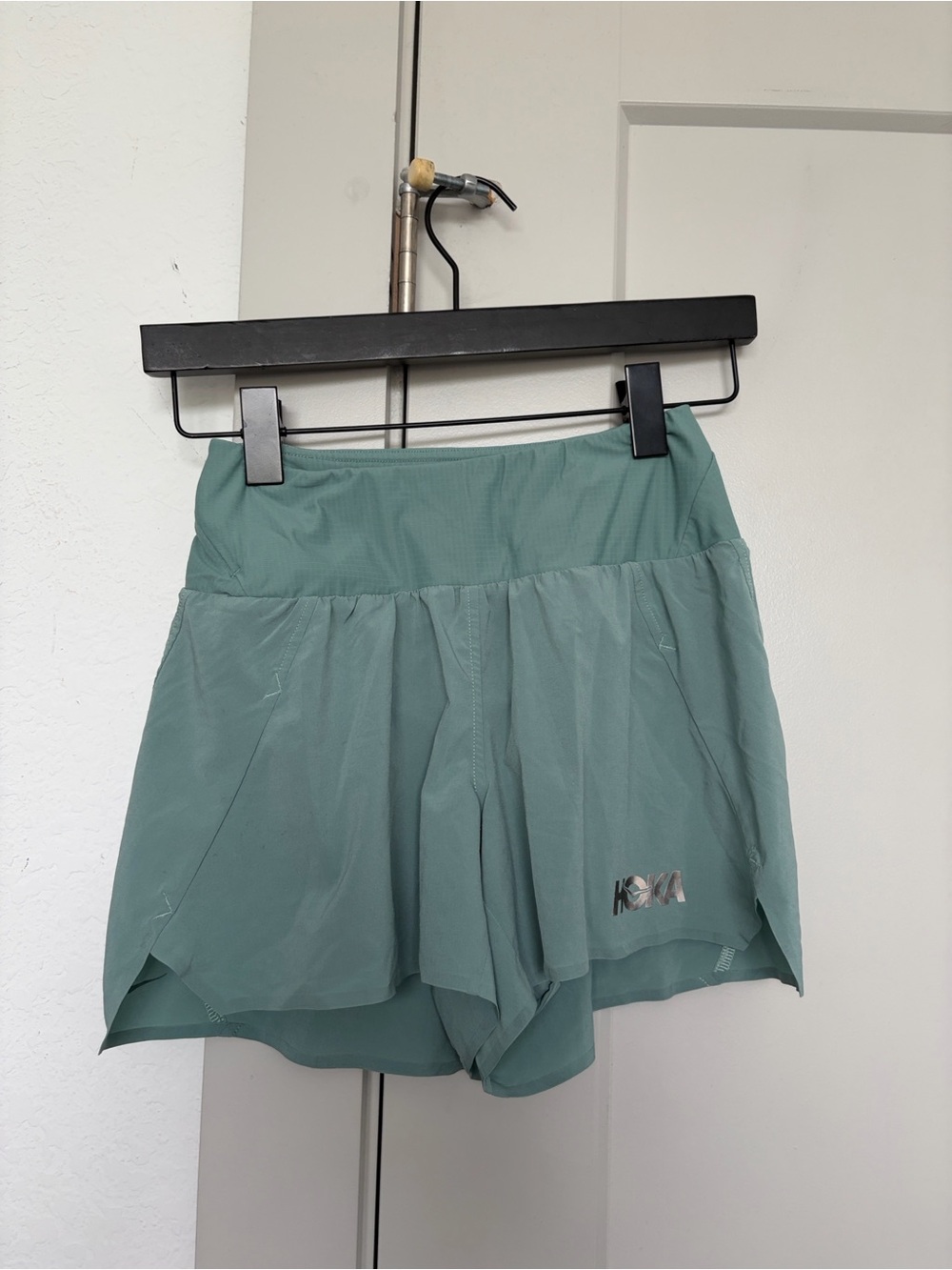 HOKA ONE ONE SHORTS GREEN WOMEN’S XS